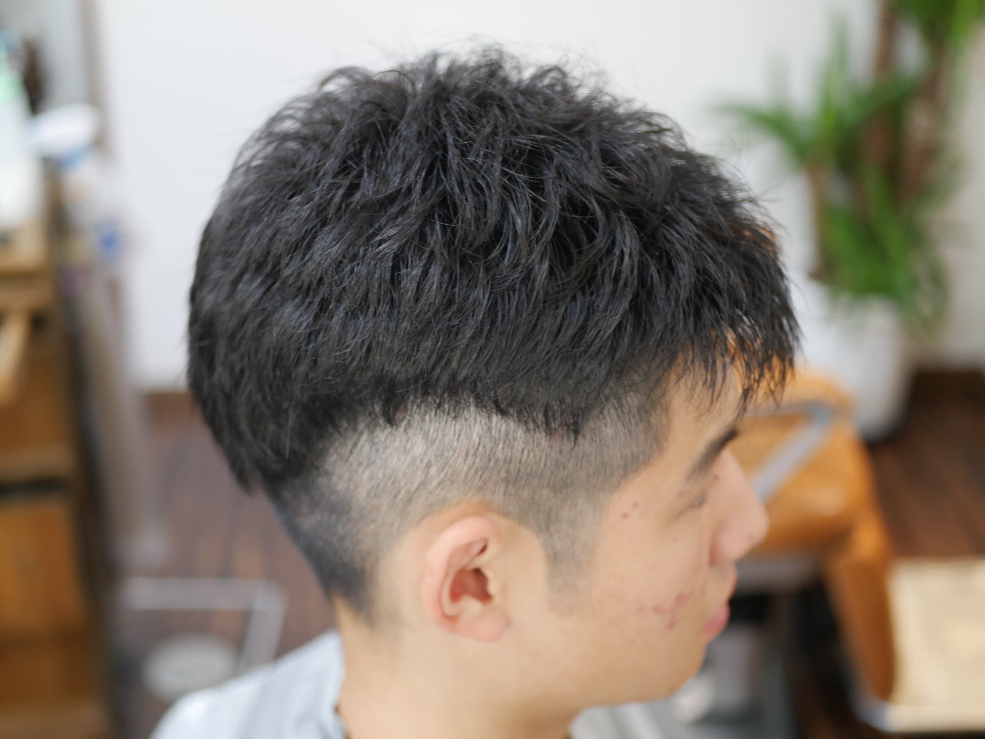 メンズパーマ アイロンパーマです ヘアメイク ファイン